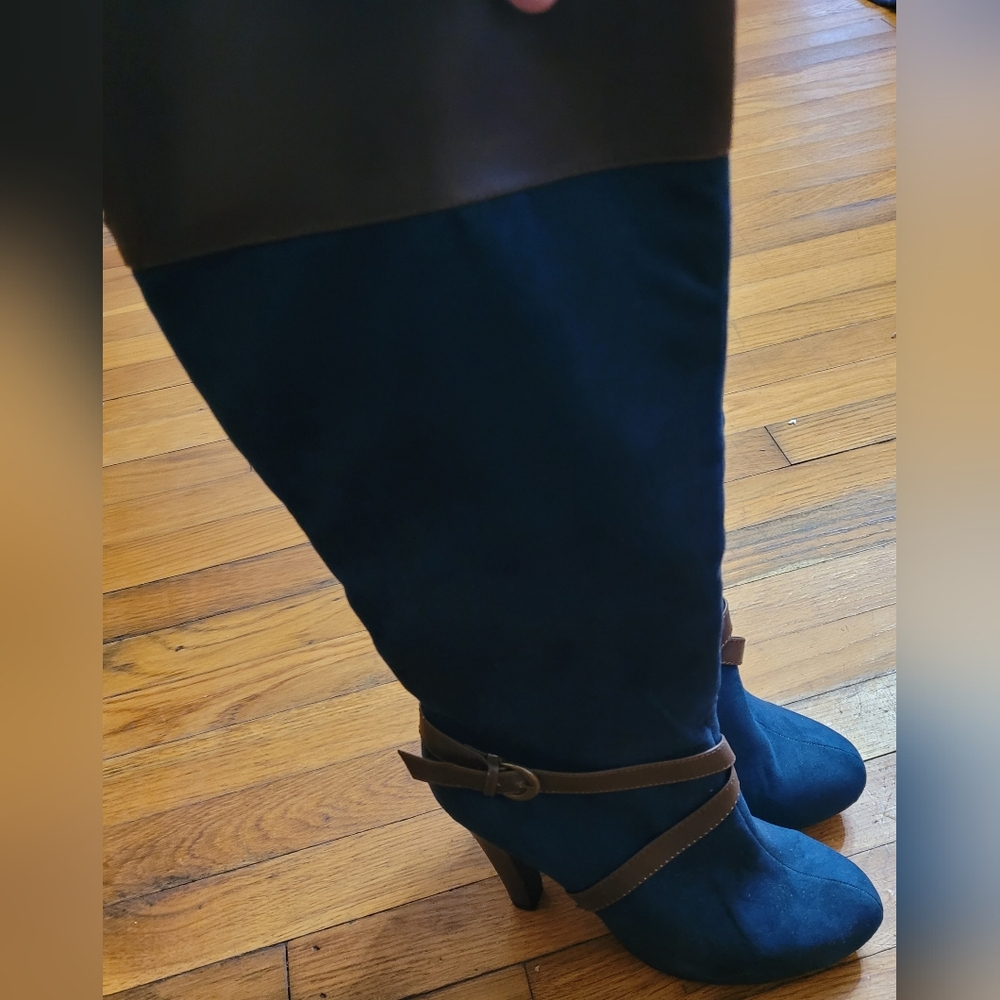 Tall Cushion Walk Fashion Boots.